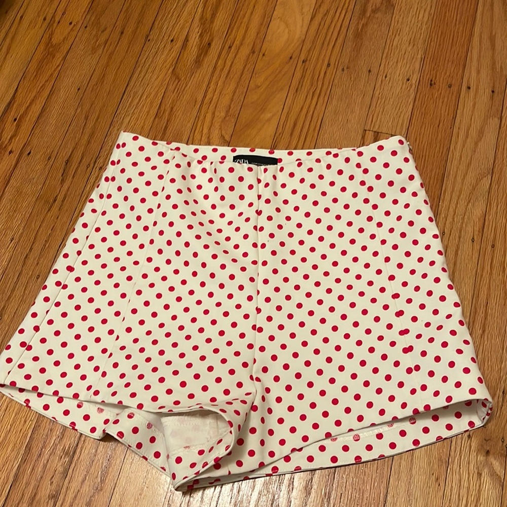 Zara high waisted red and white polka dot shorts!